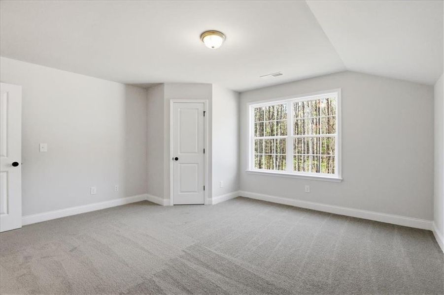 Spacious, unfurnished interior of a new home in Bradley Gin, Monroe (Image 46).