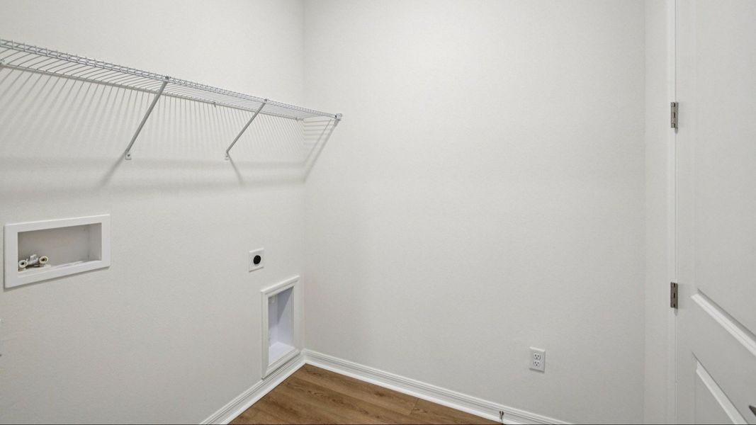 Furnished interior view inside a new home in Isla Mirada, San Antonio (Image 25).