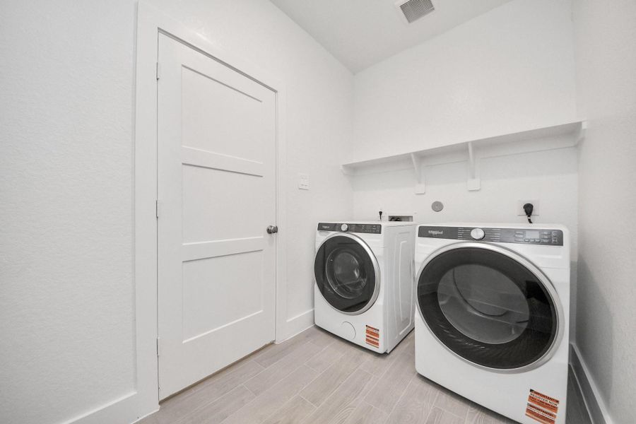 Image 34 of a home in Laurel Landing: Landmark Collection.