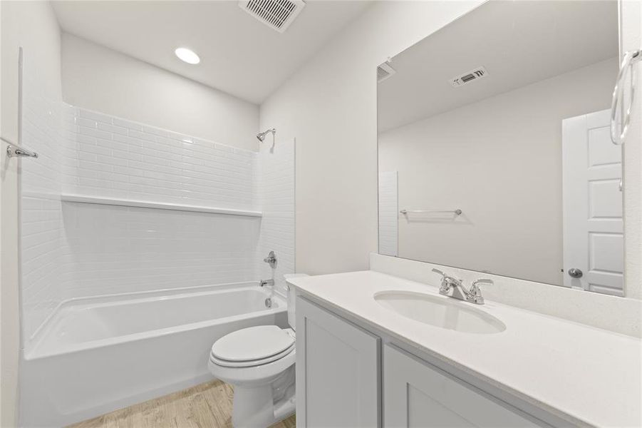 24. 4006 Avion - Bed 3