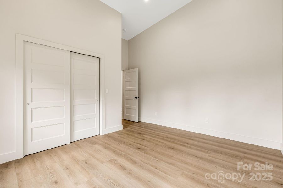 Spacious, unfurnished interior of a new home in , Asheville (Image 23). Spacious, unfurnished interior of a new home in , Asheville (Image 23).