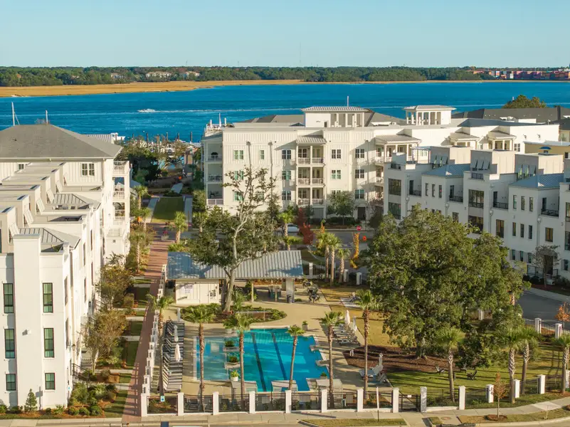 Condo located in Charleston, SC showcasing its design and architecture (Image 3).