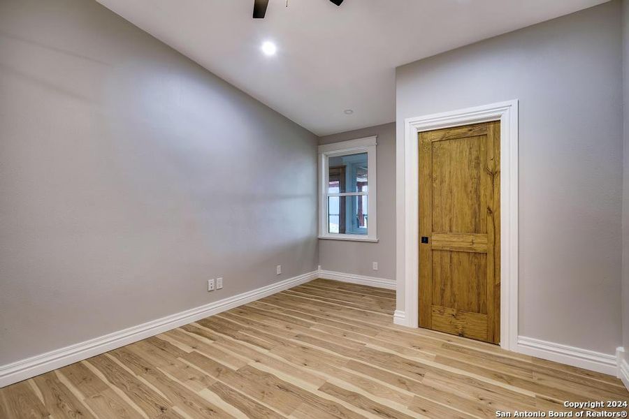 Spacious, unfurnished interior of a new home in , Center Point (Image 33). Spacious, unfurnished interior of a new home in , Center Point (Image 33).