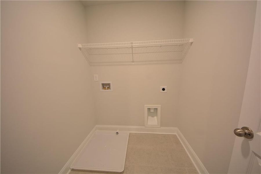 Spacious, unfurnished interior of a new home in Somerset at Riverbrook, Gainesville (Image 23). Spacious, unfurnished interior of a new home in Somerset at Riverbrook, Gainesville (Image 23).