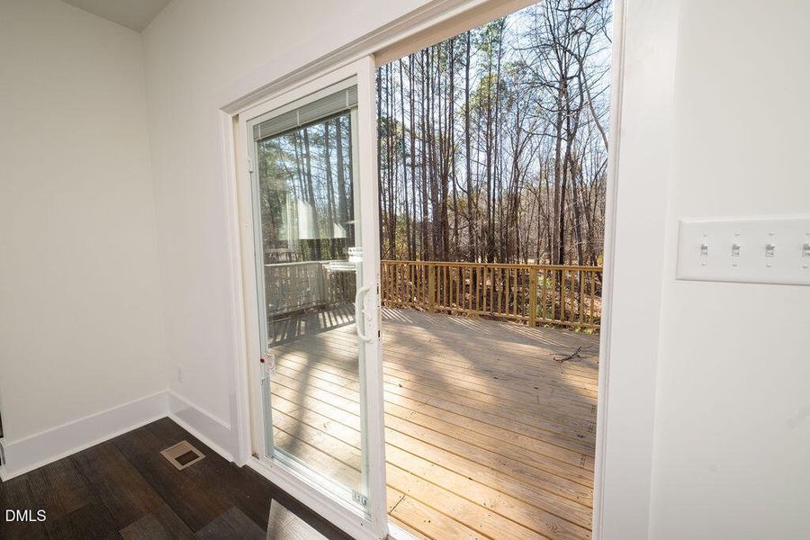 7 Mercury Ct Deck Entry