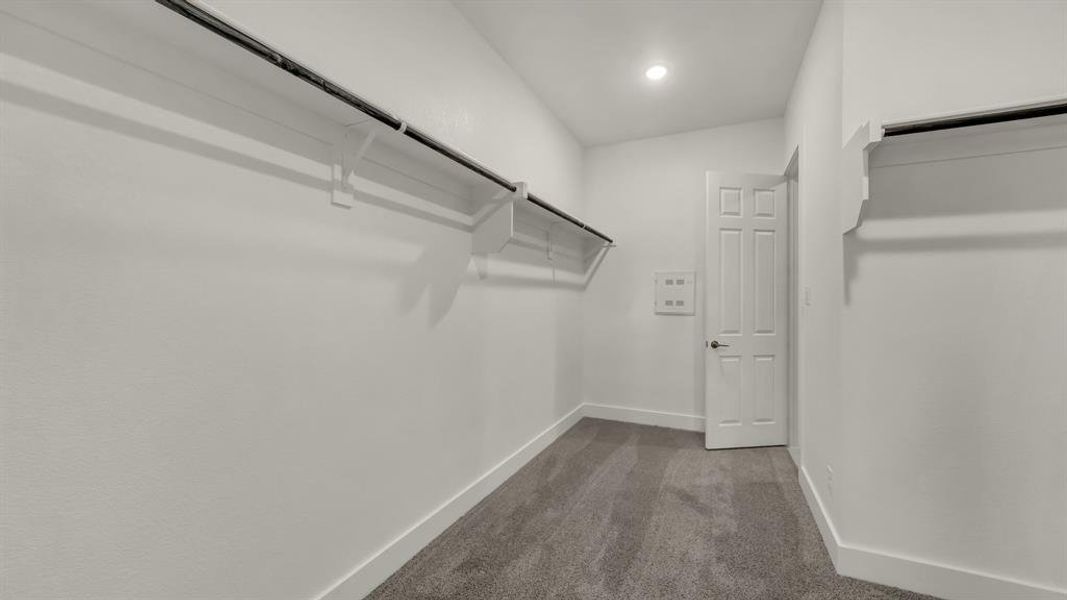 Spacious, unfurnished interior of a new home in Woodland Lakes Estates, Weatherford (Image 32).