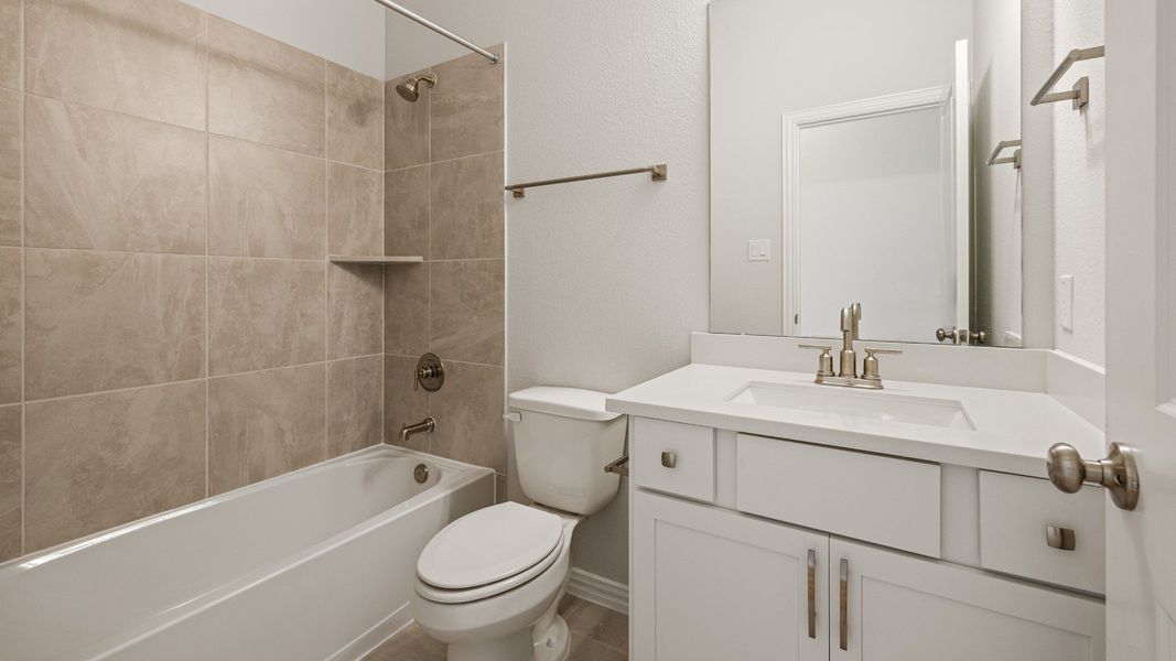 Furnished interior view inside a new home in River Ranch, Dayton (Image 9).