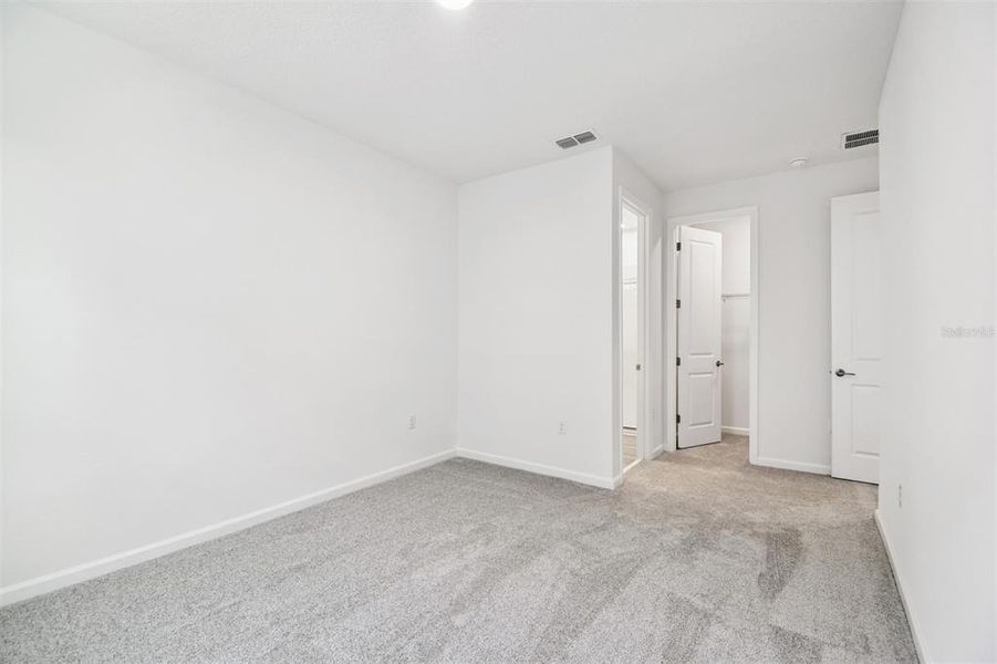 Spacious, unfurnished interior of a new home in Emerson Pointe, Apopka (Image 17).