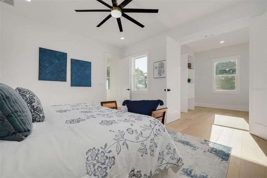 Furnished interior view inside a new home in , St. Petersburg (Image 20).