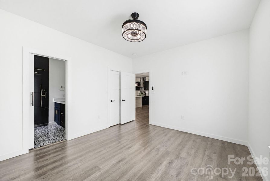 Spacious, unfurnished interior of a new home in , Hickory (Image 23).