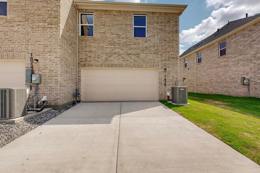 Exterior details and patio area of a home in Solterra Texas, Mesquite (Image 3).