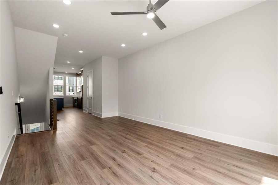 Spacious, unfurnished interior of a new home in , Alpharetta (Image 26).