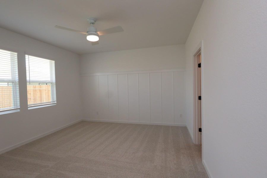 Spacious primary suite