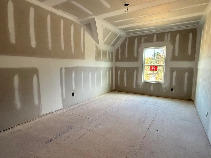 Bed 4 featuring the AW Collection® Artisan - Warm tones and soft finishes with a creative twist.