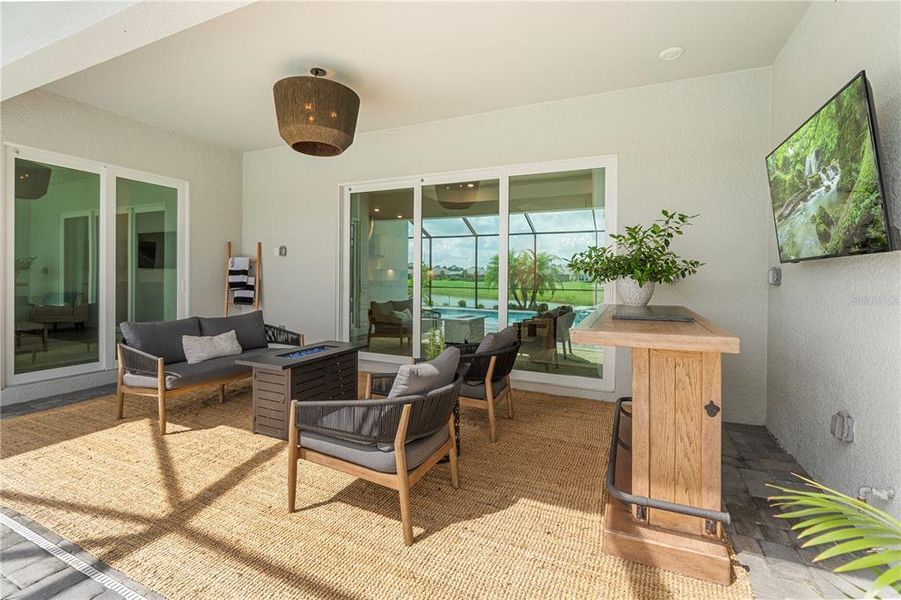 Exterior details and patio area of a home in , Punta Gorda (Image 23).