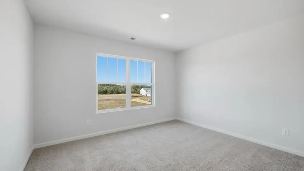 Representative unfurnished interior of a home built from the Green by D.R. Horton in Aurora Creek, Dallas (Image 26).