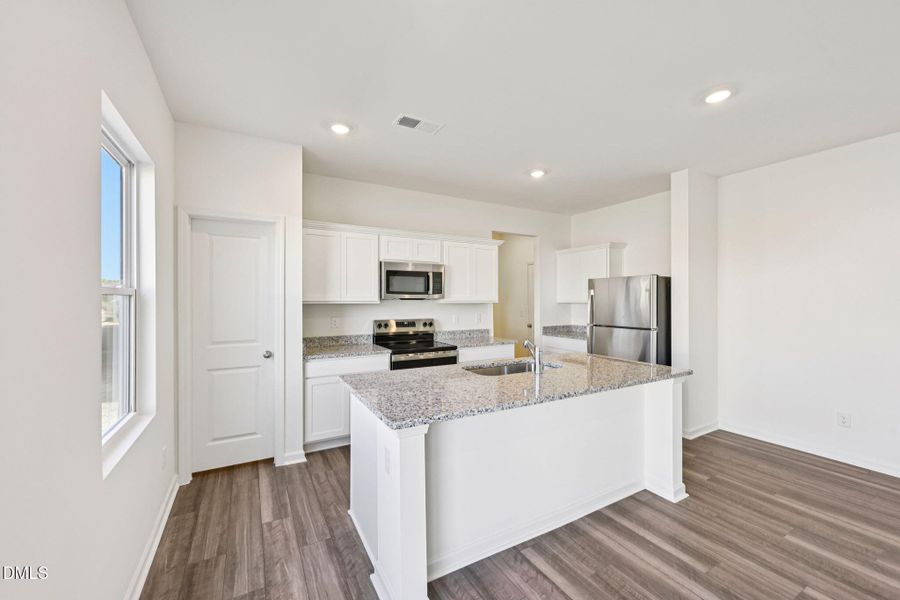 29-web-or-mls-Quarry Rd 539-S1104-017
