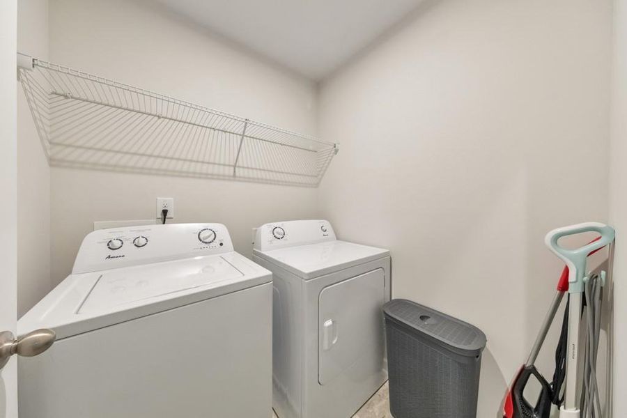 Close-up of interior finishes inside a home in Old Lost Mountain Estates, Powder Springs (Image 22).