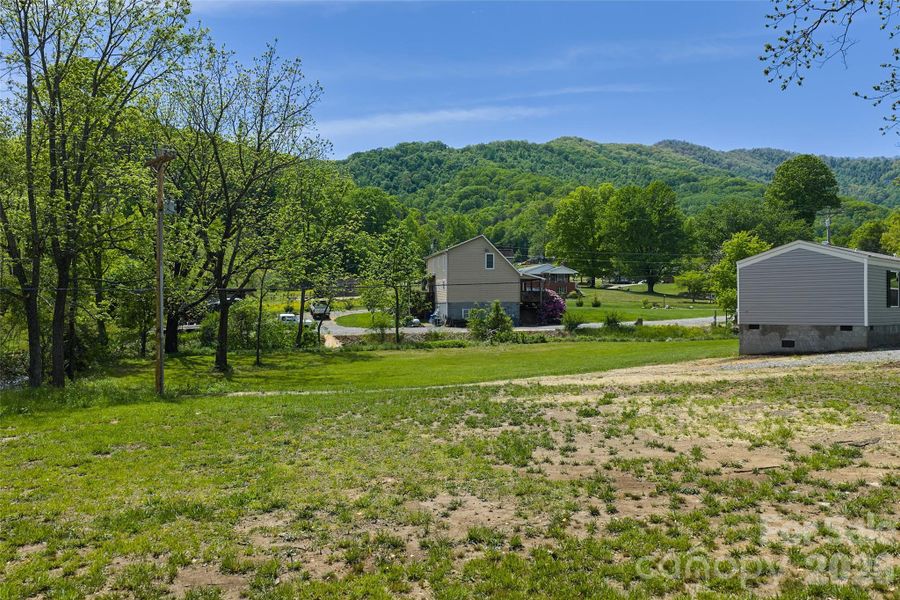 Image 16 of a home in .