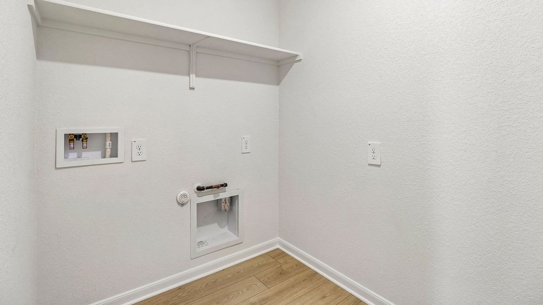 Spacious, unfurnished interior of a new home in Briarwood, Elgin (Image 33).