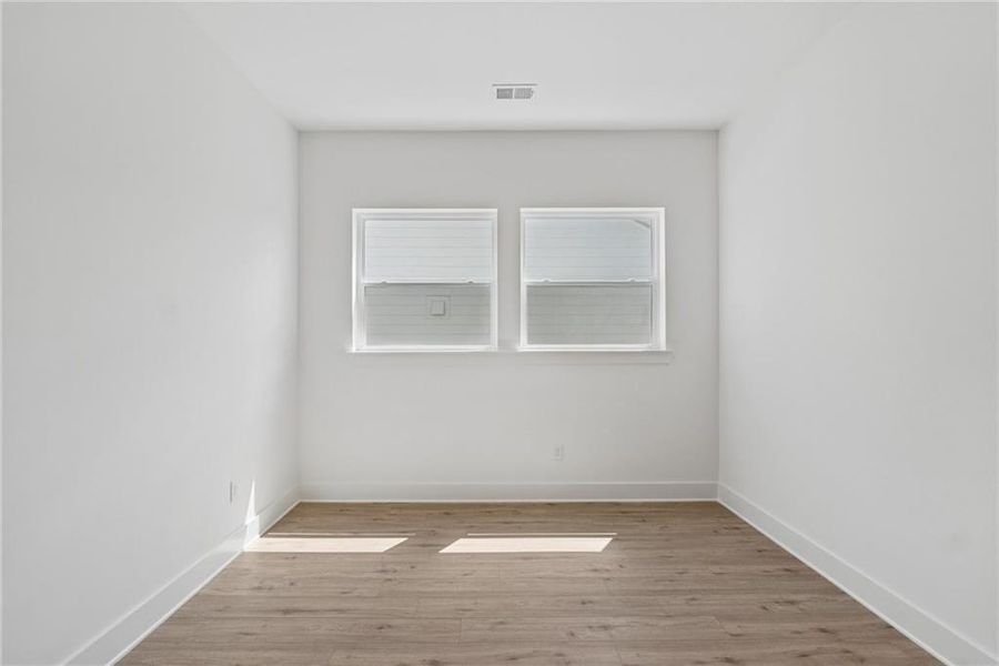 Spacious, unfurnished interior of a new home in , Gainesville (Image 17).