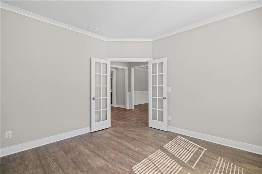 Spacious, unfurnished interior of a new home in Briar Creek, Atlanta (Image 15).
