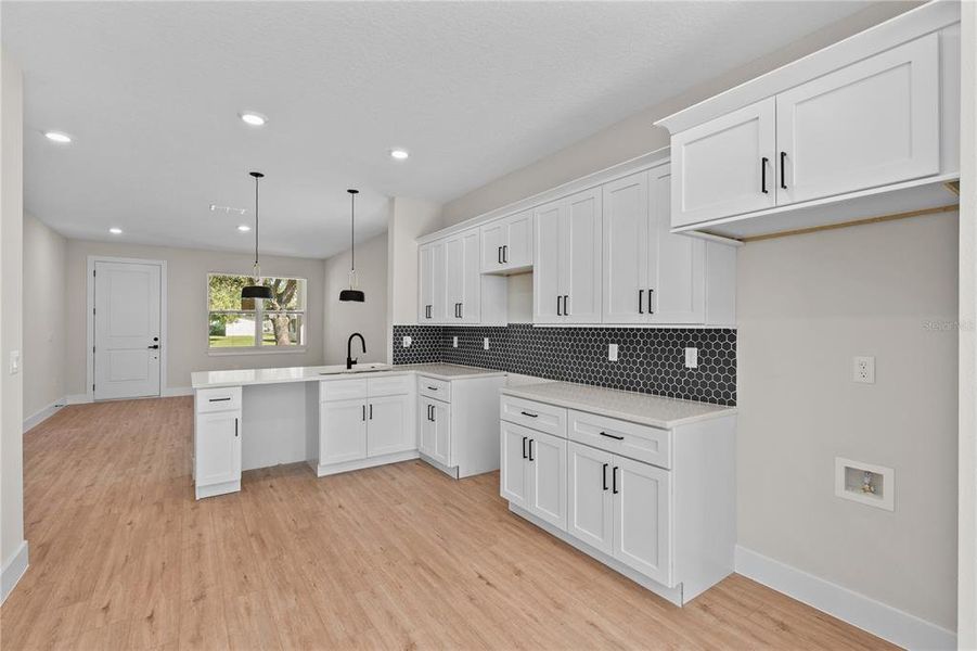 Furnished interior view inside a new home in , Orlando (Image 6).