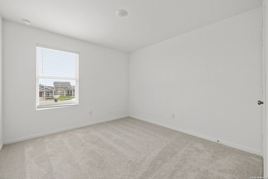 Spacious, unfurnished interior of a new home in Friendship Oaks, Fredericksburg (Image 17).