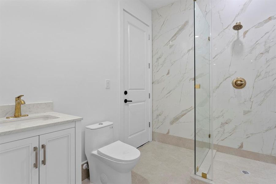 Furnished interior view inside a new home in , Lutz (Image 13).