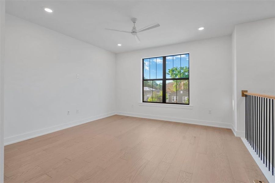 Spacious, unfurnished interior of a new home in , Tampa (Image 21).