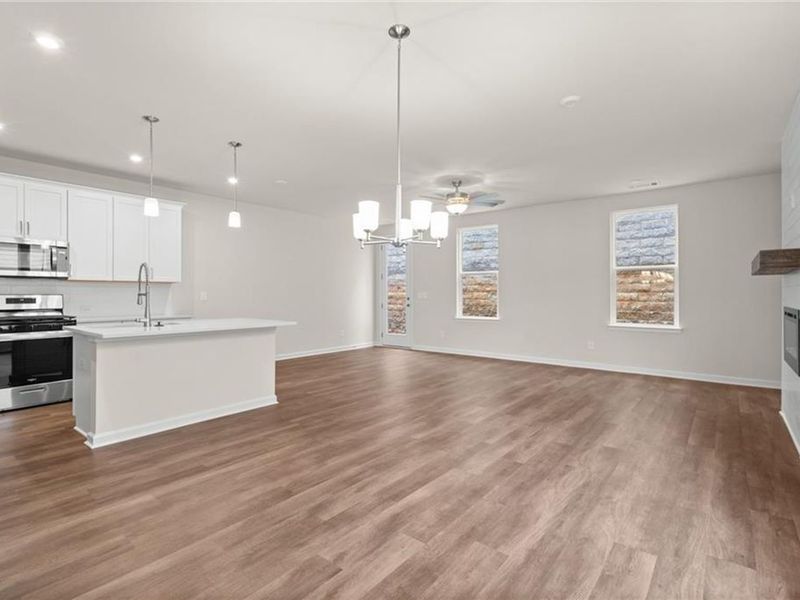 Spacious, unfurnished interior of a new home in The Village at Shallowford, Kennesaw (Image 17).