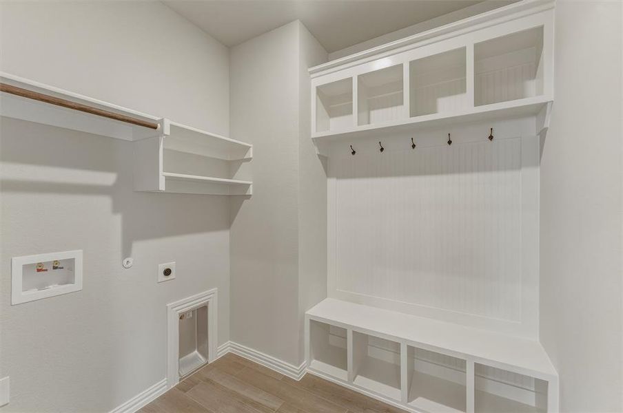 Spacious, unfurnished interior of a new home in Morningstar, Aledo (Image 22).