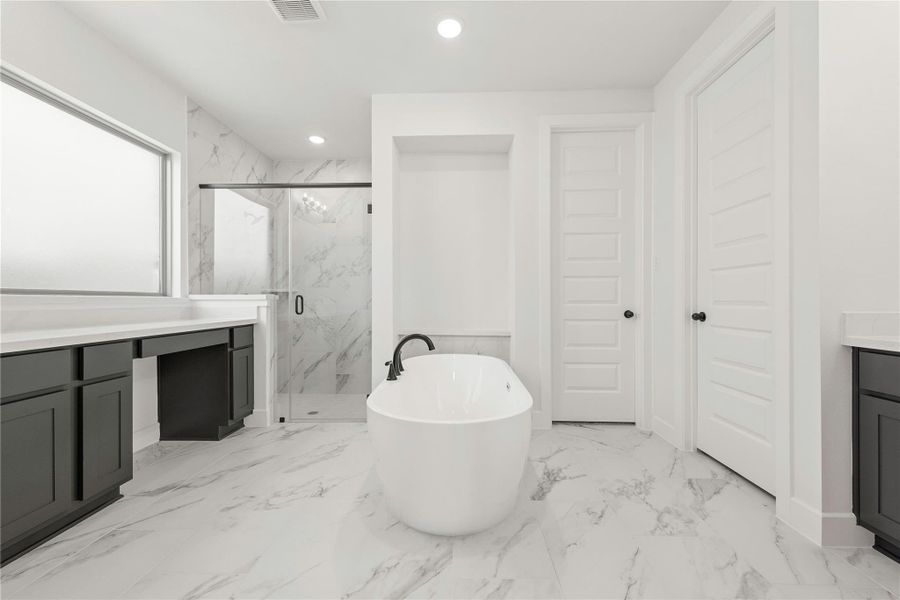 Representative image. Features, selections and colors may vary.