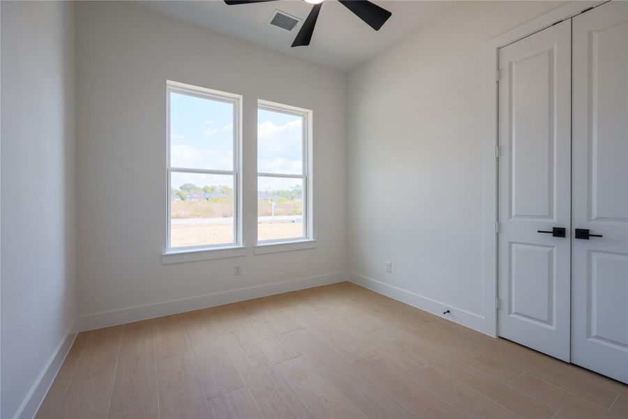 Spacious, unfurnished interior of a new home in , Dayton (Image 9).