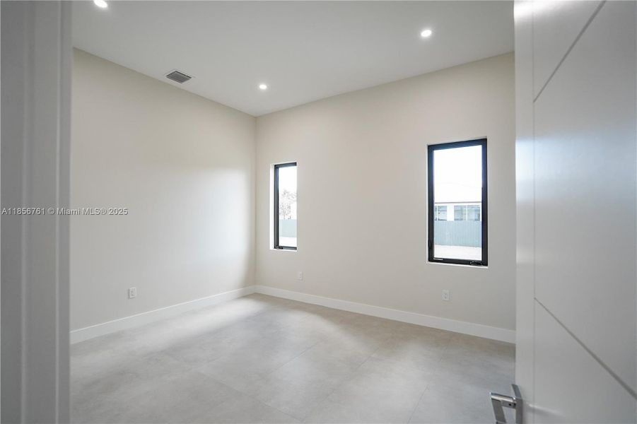 Spacious, unfurnished interior of a new home in , Homestead (Image 66).