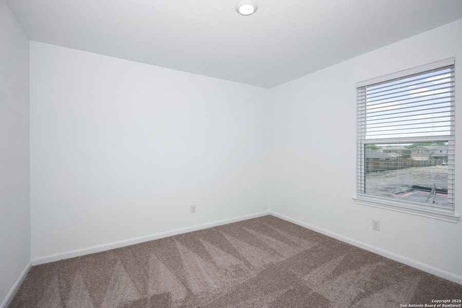 Spacious, unfurnished interior of a new home in Luckey Ranch, San Antonio (Image 7).
