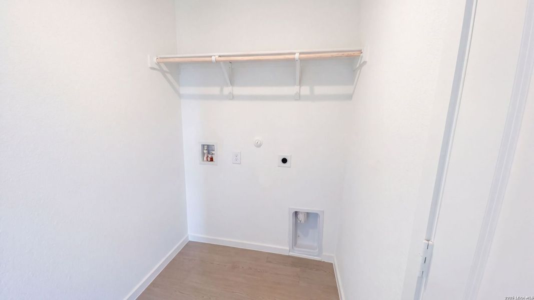 Spacious, unfurnished interior of a new home in Landon Ridge, San Antonio (Image 31).
