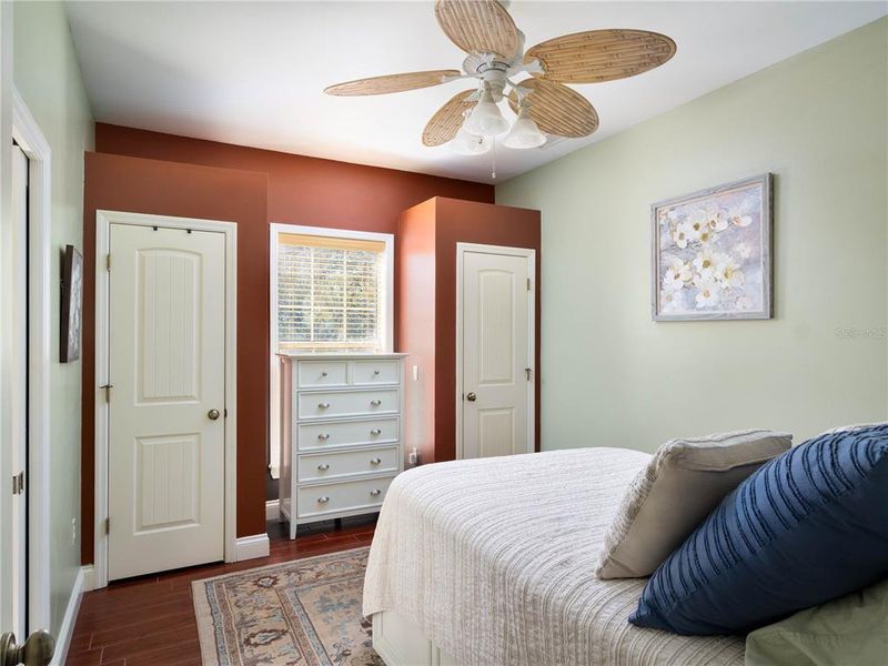 Furnished interior view inside a new home in , Ocklawaha (Image 14).
