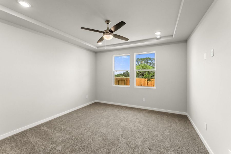 Spacious, unfurnished interior of a new home in Hickory Ridge, Elmendorf (Image 24).