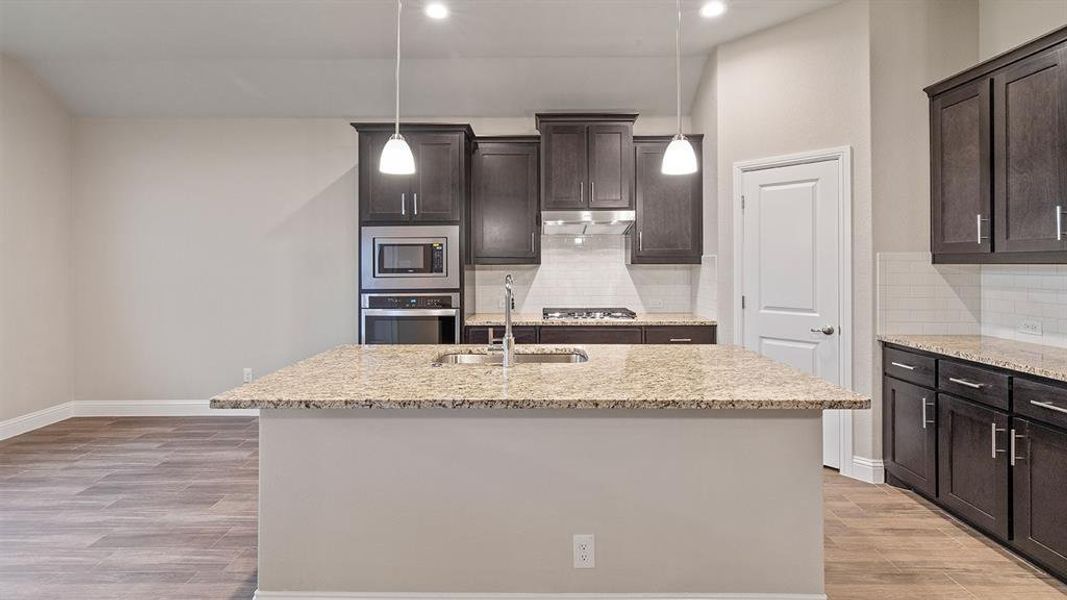Furnished interior view inside a new home in Lakeview Pointe, Grand Prairie (Image 8).