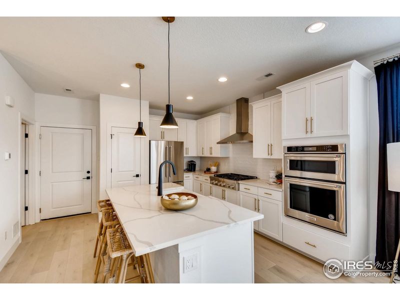 Granite countertops and modern finishes Granite countertops and modern finishes