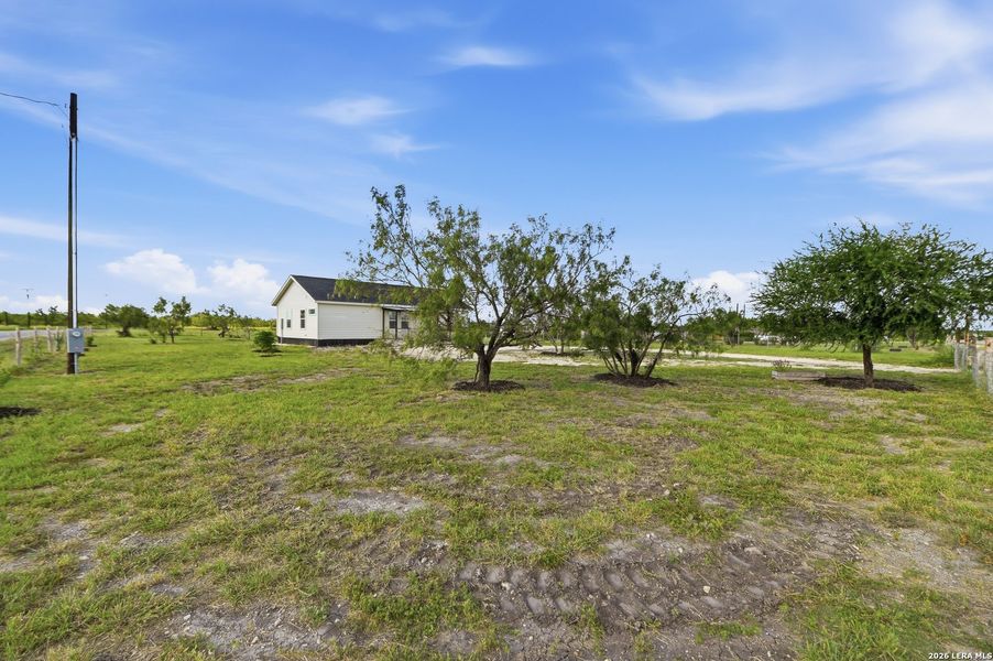 Natural landscape and outdoor views near in Hondo (Image 28). Natural landscape and outdoor views near in Hondo (Image 28).