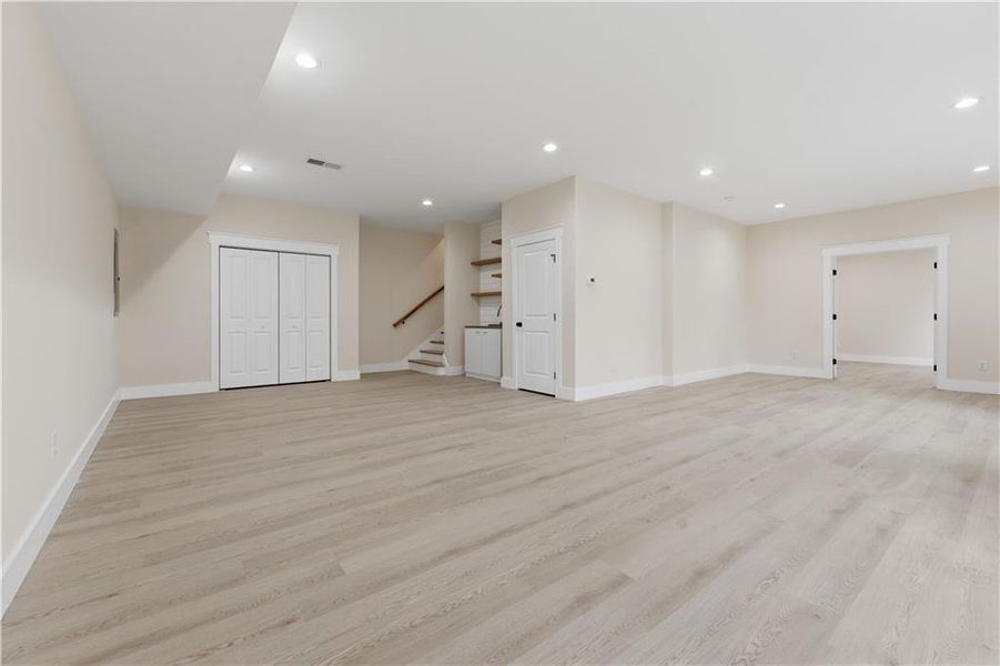 Spacious, unfurnished interior of a new home in , Mableton (Image 42).