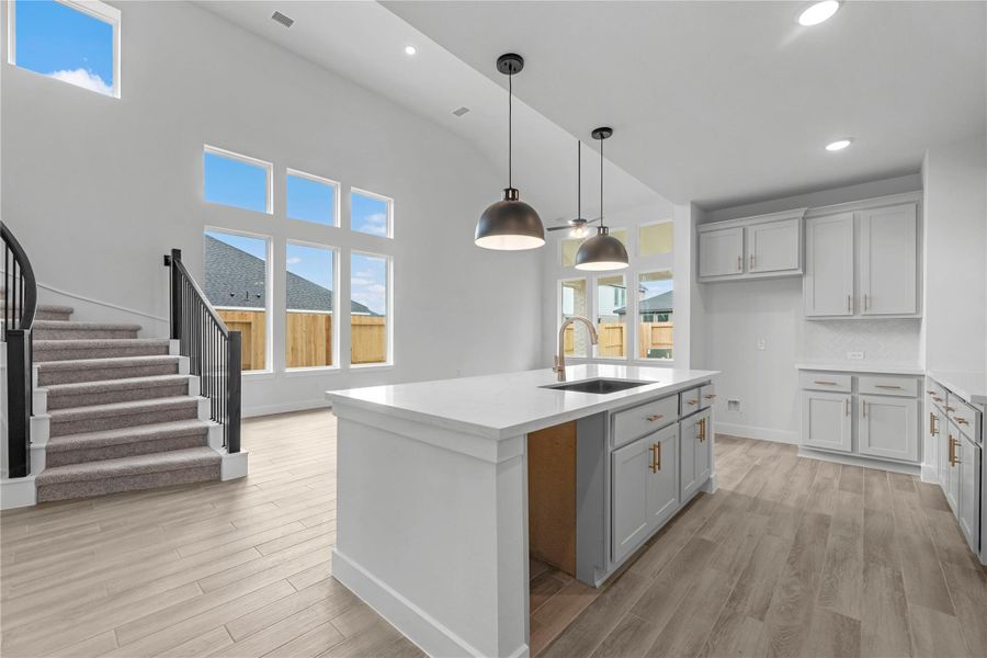 Representative image. Features, specifications, selections and colors may vary. Representative image. Features, specifications, selections and colors may vary.