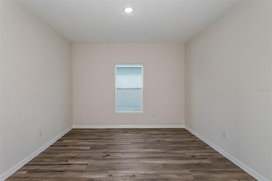 Spacious, unfurnished interior of a new home in Scenic Terrace, Haines City (Image 35).