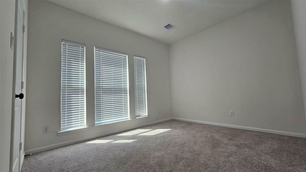 Spacious, unfurnished interior of a new home in , Kenefick (Image 32).