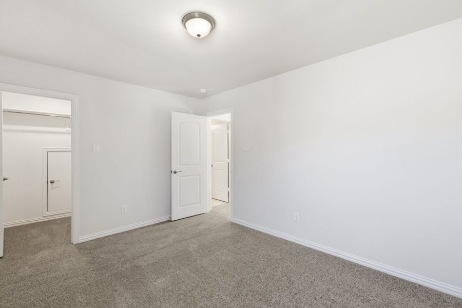 Spacious, unfurnished interior of a new home in Elevon, Lavon (Image 40).