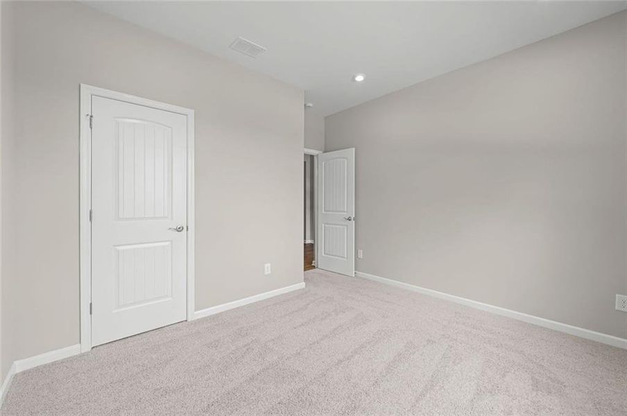 Spacious, unfurnished interior of a new home in Easton Park, Dallas (Image 14).