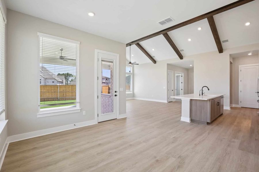 Spacious, unfurnished interior of a new home in 6 Creeks, Kyle (Image 37).