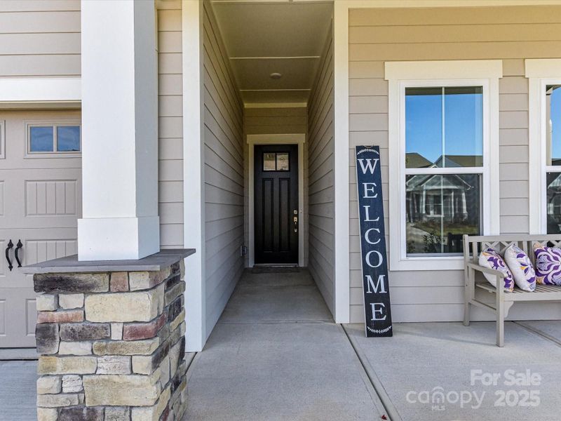 Exterior details and patio area of a home in Encore at Streamside - Classic Series, Waxhaw (Image 31).